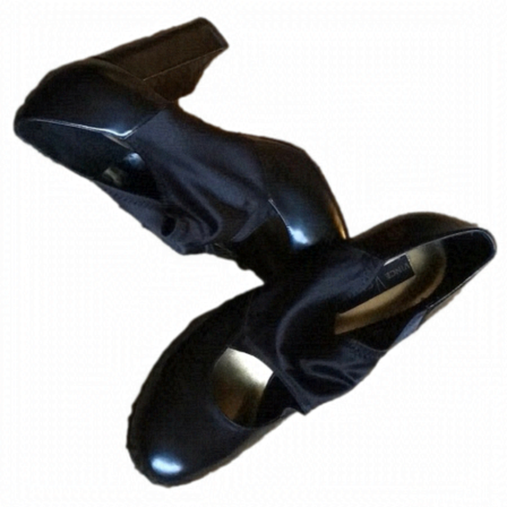 Vince Camuto leather shoes/ pumps. Women’s size 37.5 (size7). Black.